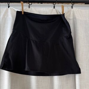 Old Navy Black maternity skort